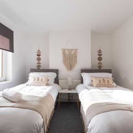 Beautiful 4 Bedroom House Reading Esterno foto