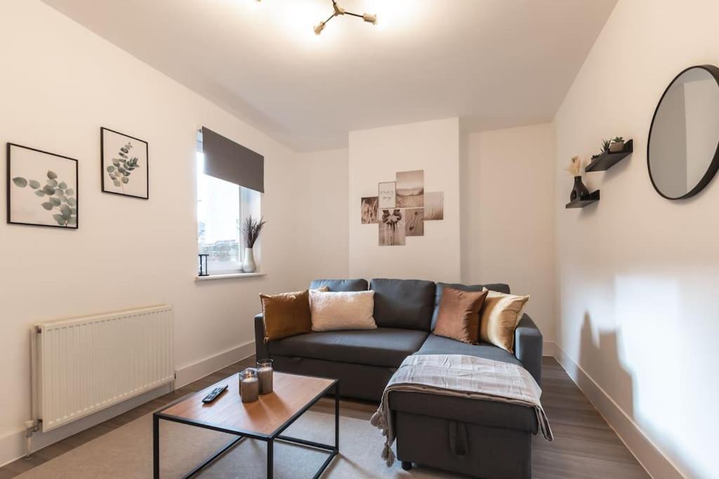 Beautiful 4 Bedroom House Reading Esterno foto