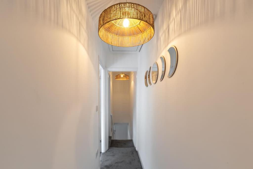 Beautiful 4 Bedroom House Reading Esterno foto