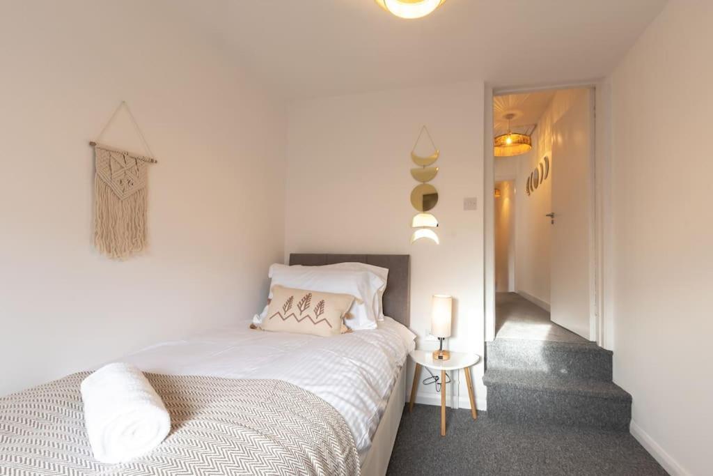 Beautiful 4 Bedroom House Reading Esterno foto